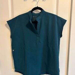 Figs Women's Caribbean Blue Rafaela oversized scrub top